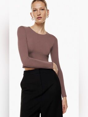 Aritzia Sunday Best Delphine Top Pear Green NWT Size Medium